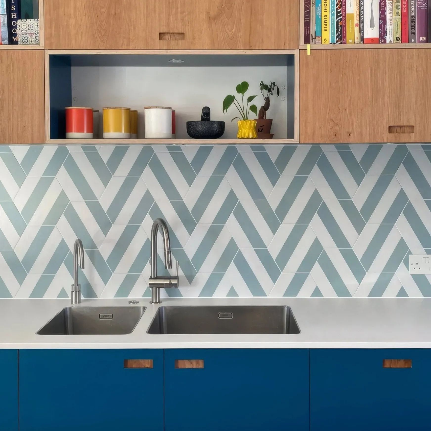 Neapolitan Porcelain Aqua Green