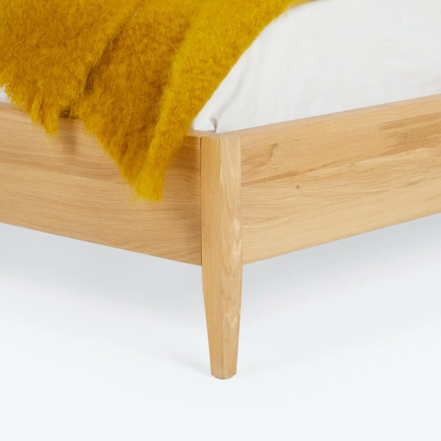 Oak Spindle Bed
