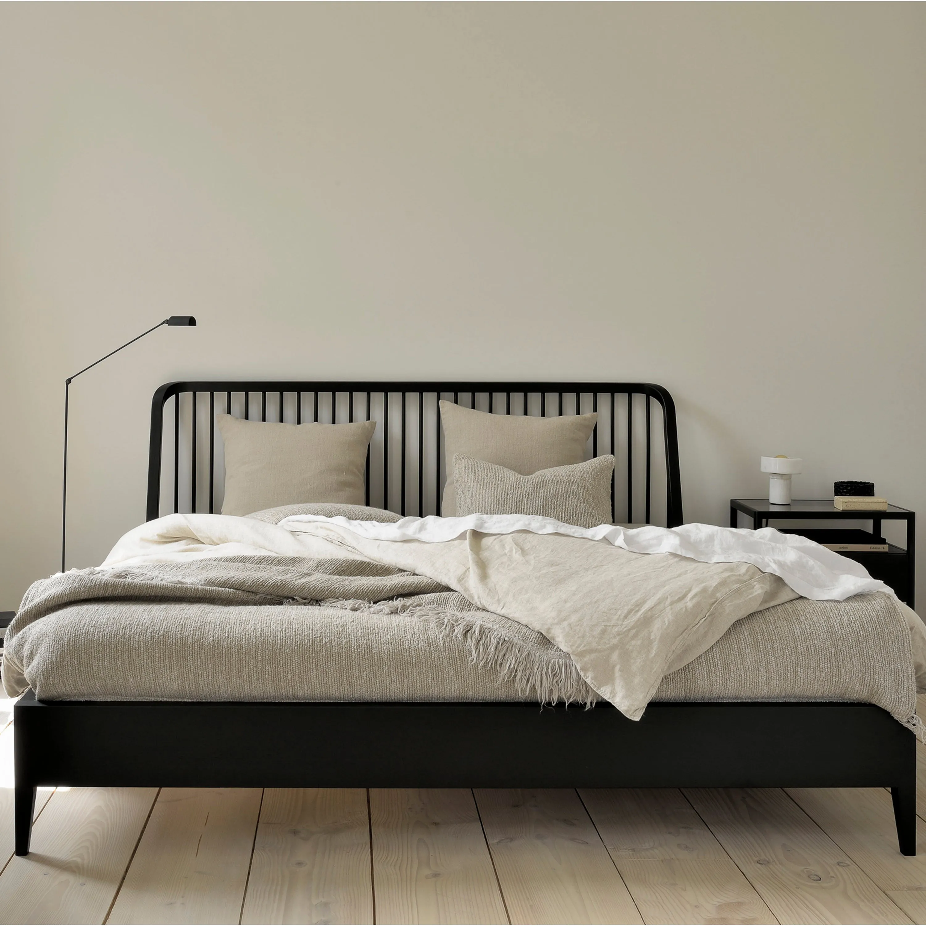 Oak Spindle Bed