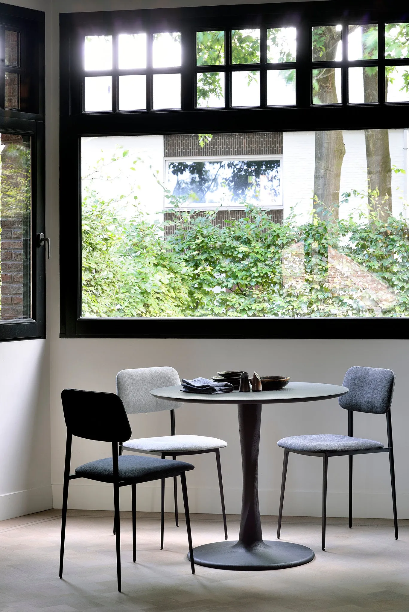 Oak Torsion Round Dining Table