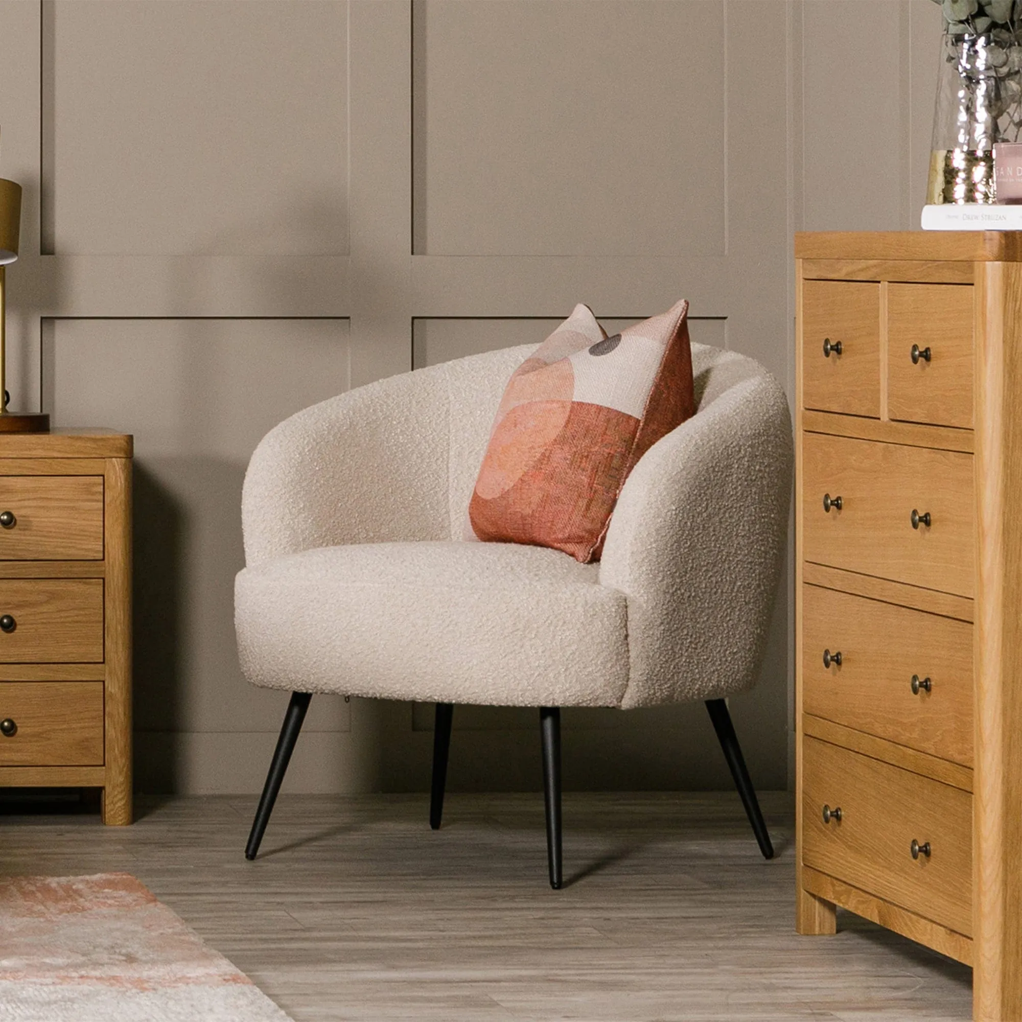 Oscar - Accent Chair In Fabric