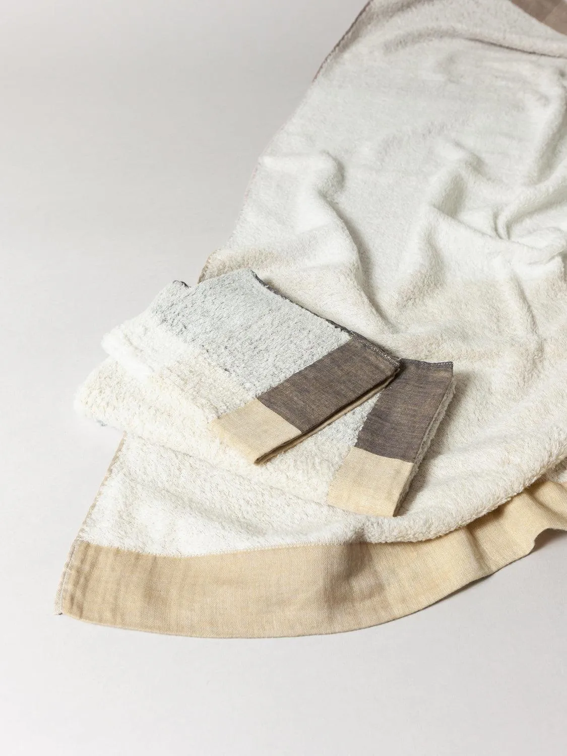 Palette Towel