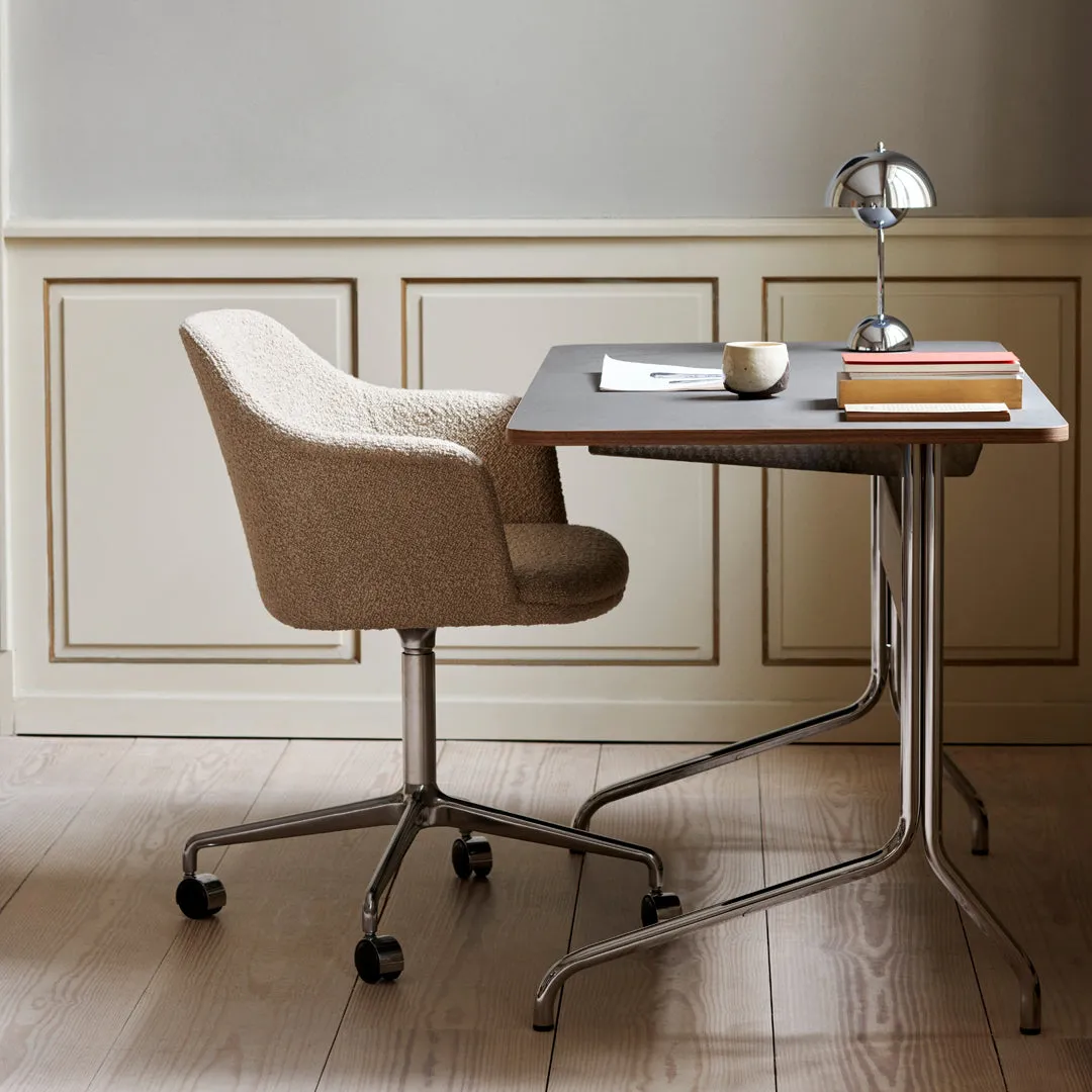 Pavilion AV16 Desk