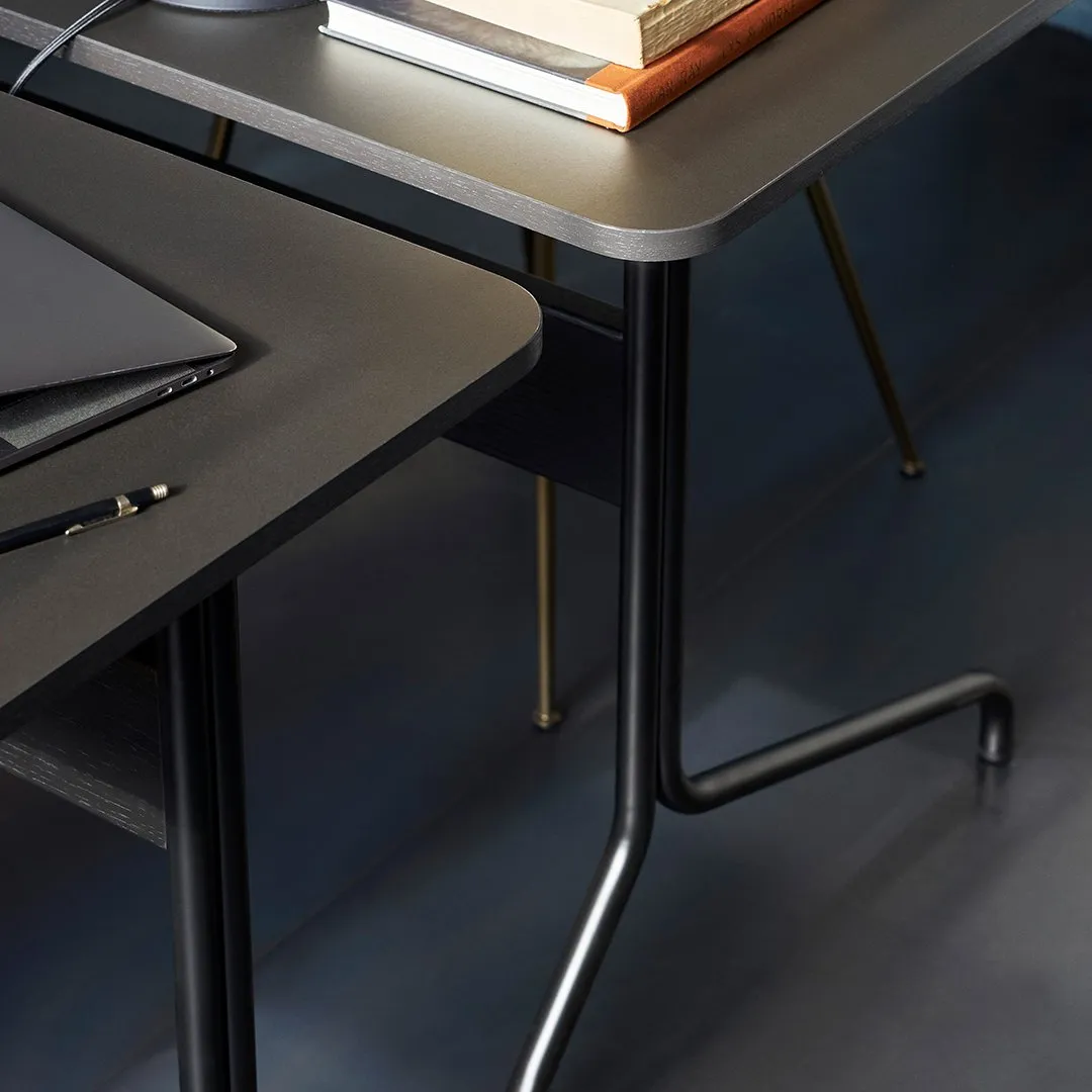 Pavilion AV16 Desk