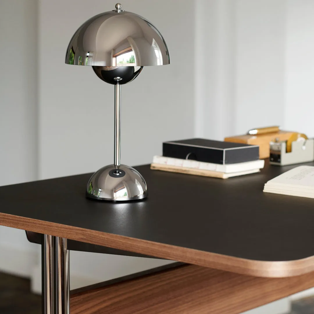 Pavilion AV16 Desk