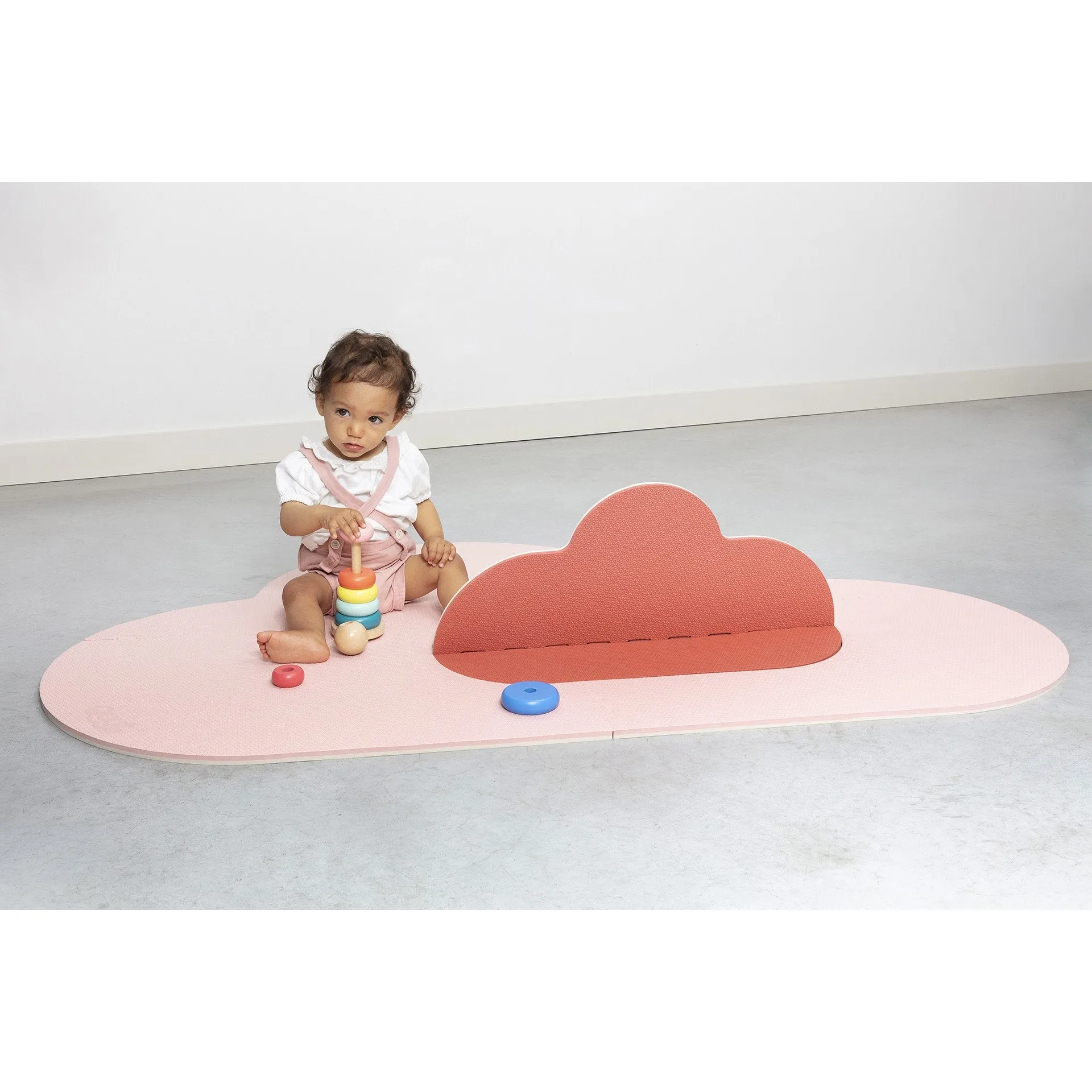 Quut Playmat - Head In The Clouds (S - 145 x 90cm) - Blush Rose