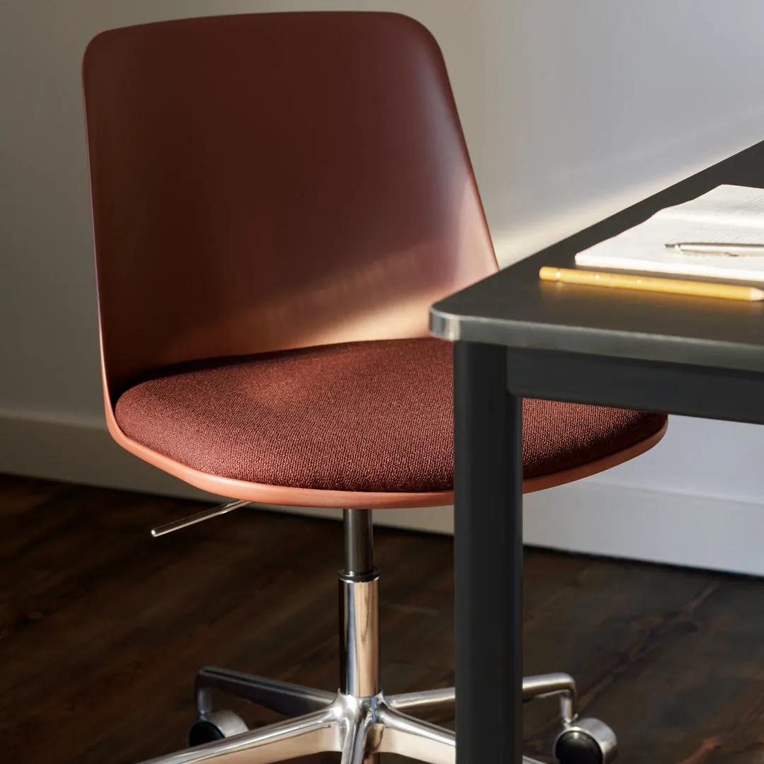 Rely HW29 Armchair - 5-Star Swivel Base w/ Casters   Gaslift