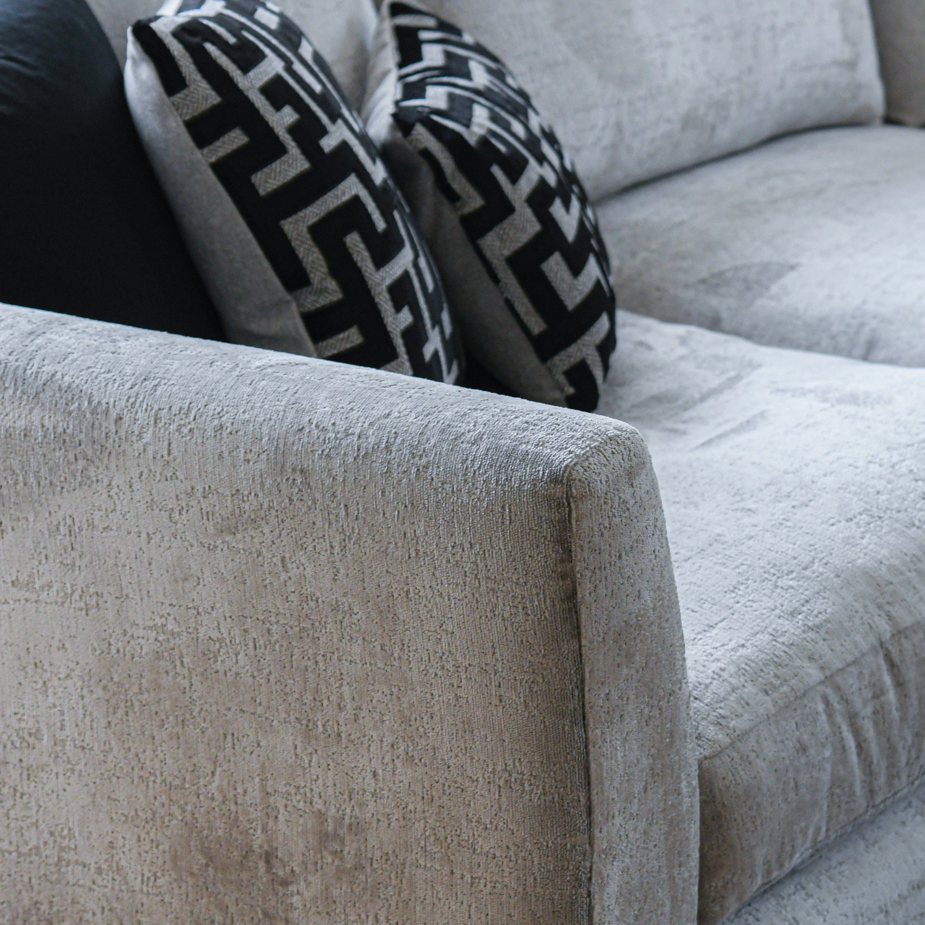 Riva - Snuggler In Fabric