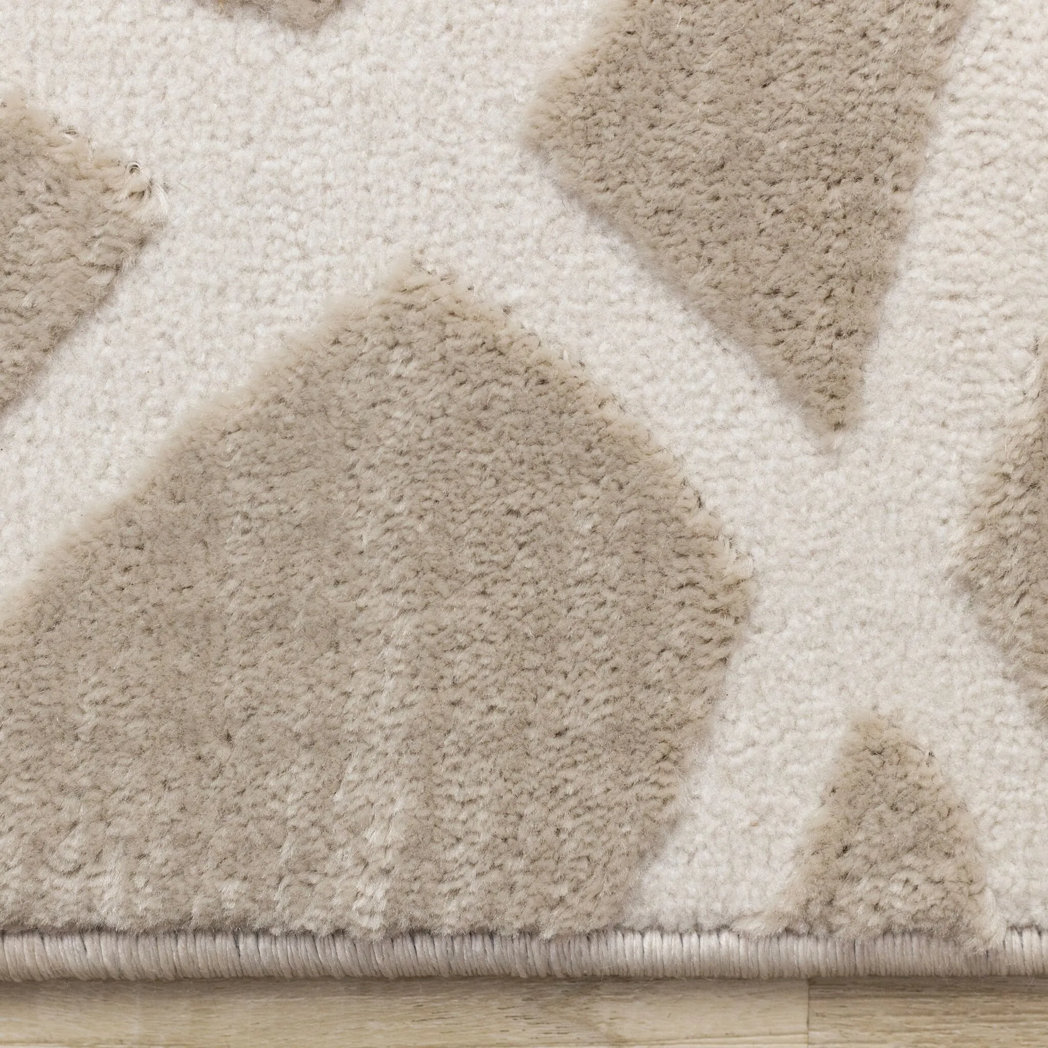 Soft Currents 6'7" x 9'6" Organic Line Design Area Rug - Beige, Cream