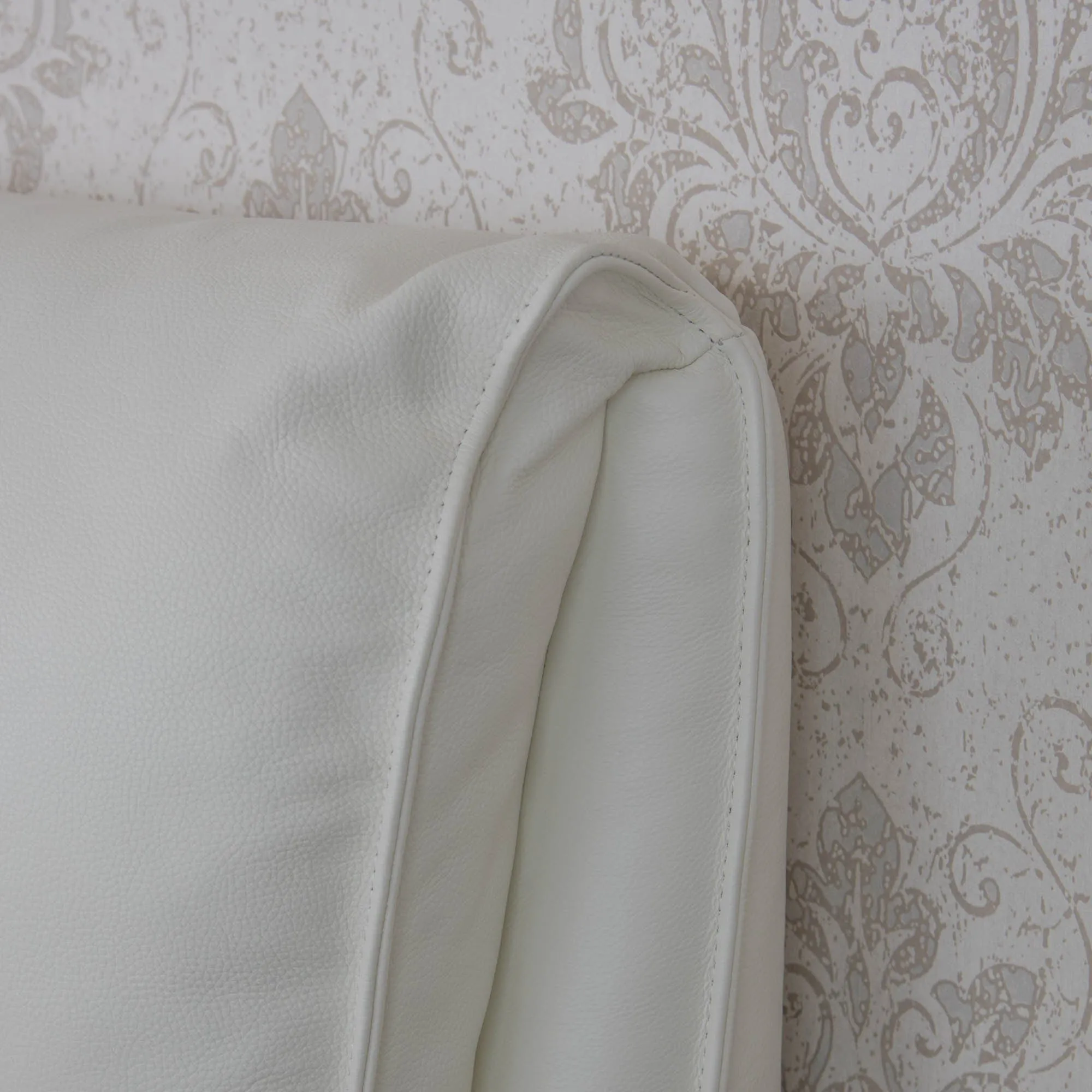 Starlight - Bedframe In Leather Star White