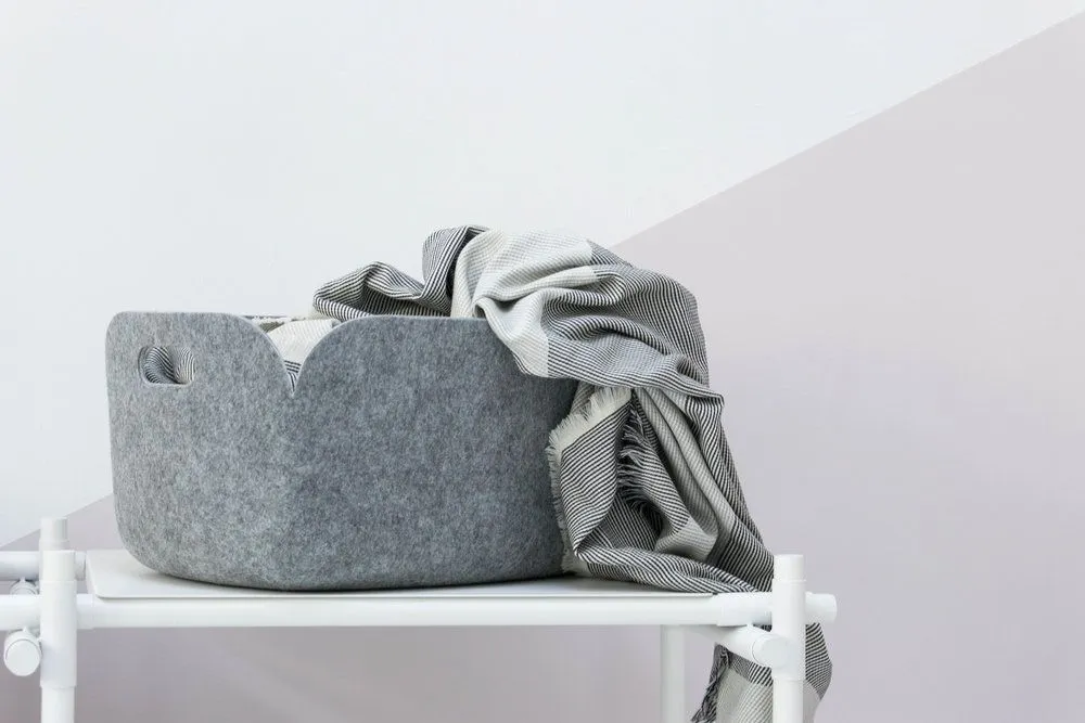 Sway Throw, Black/White