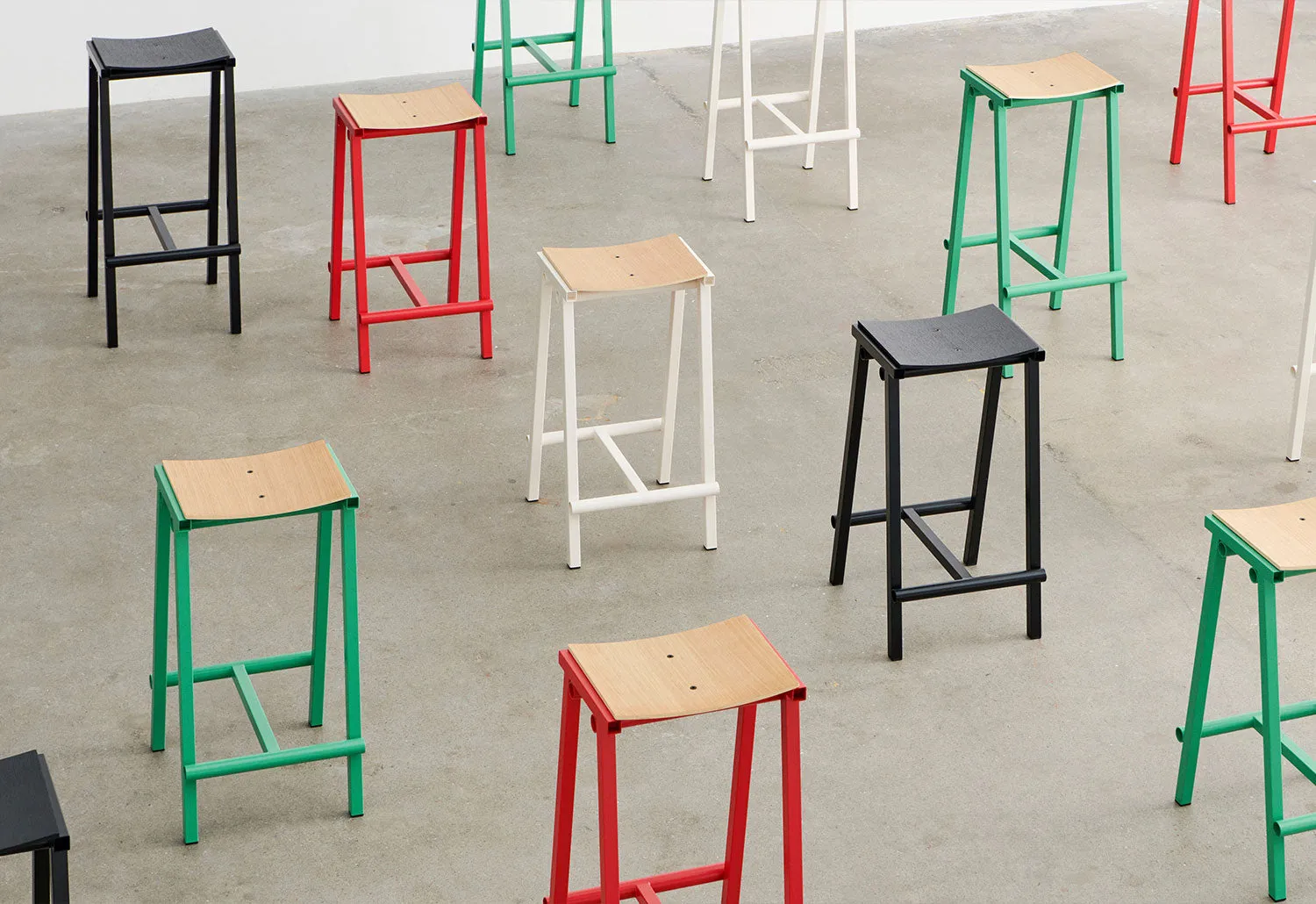 Taburete 8 Bar Stool