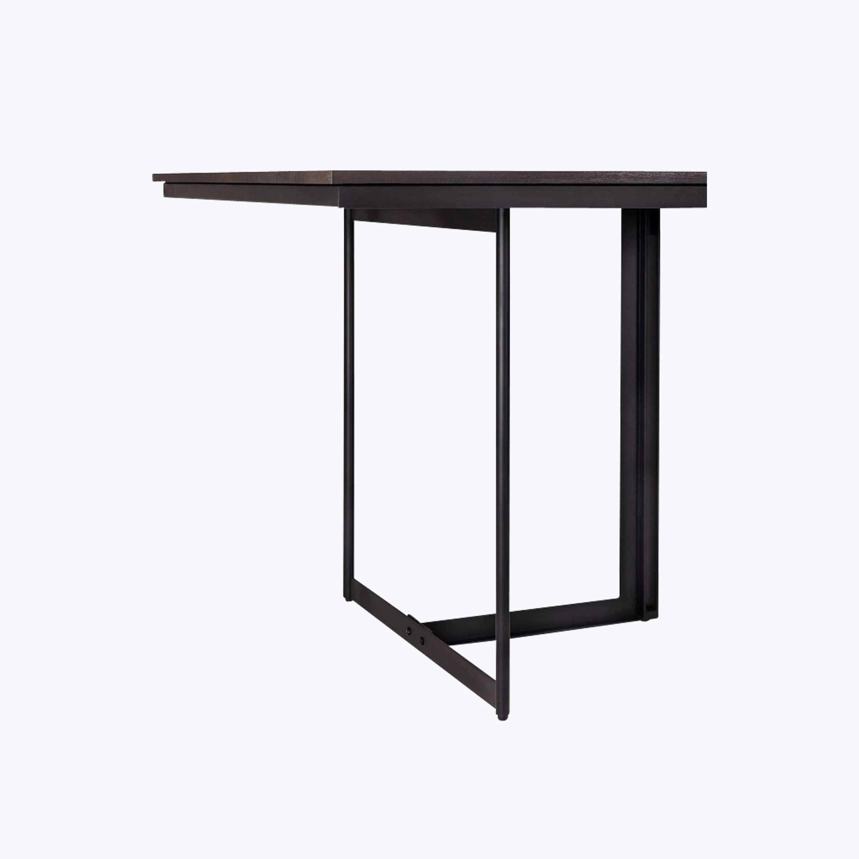 Tacet Dining Table