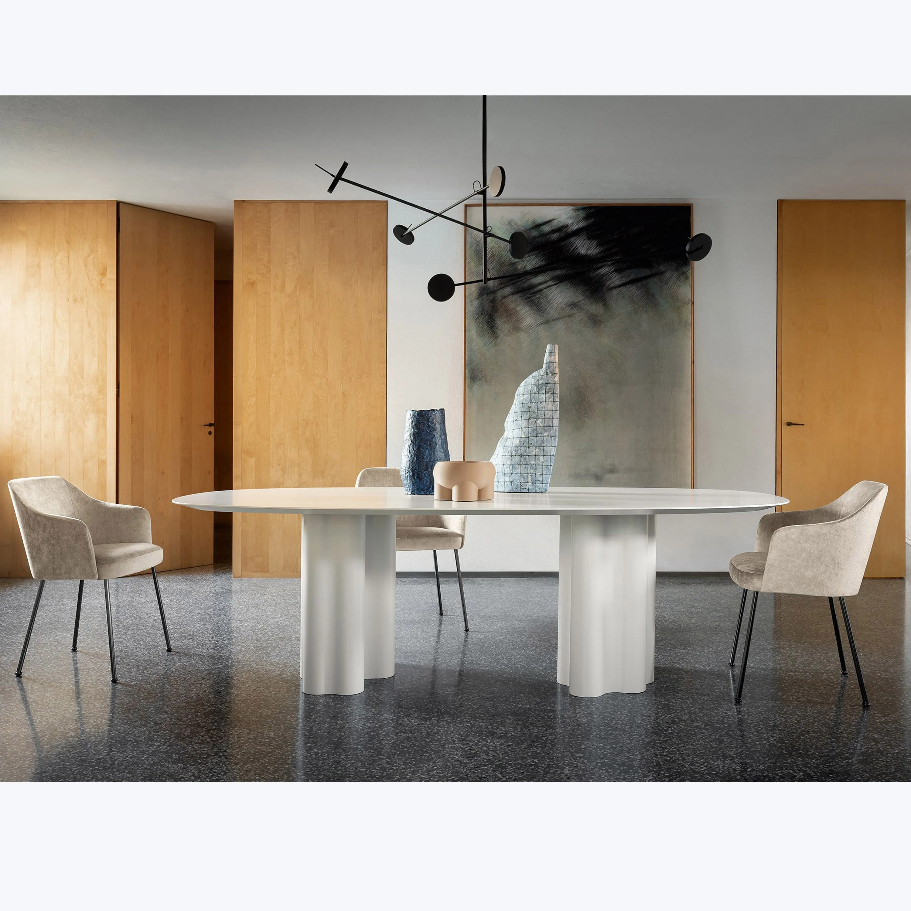 Teatro Magico Oval Dining Table