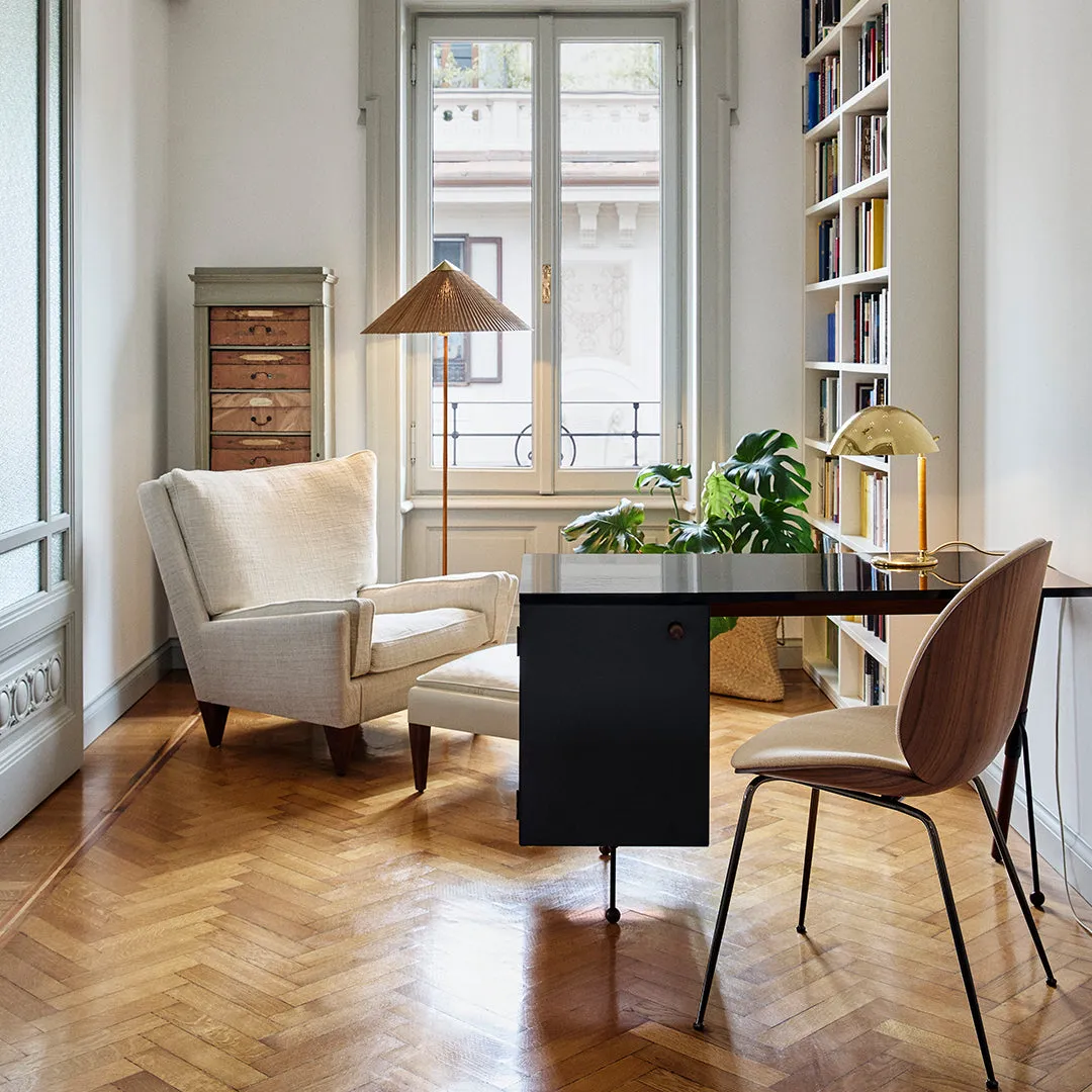 V11 Lounge Chair