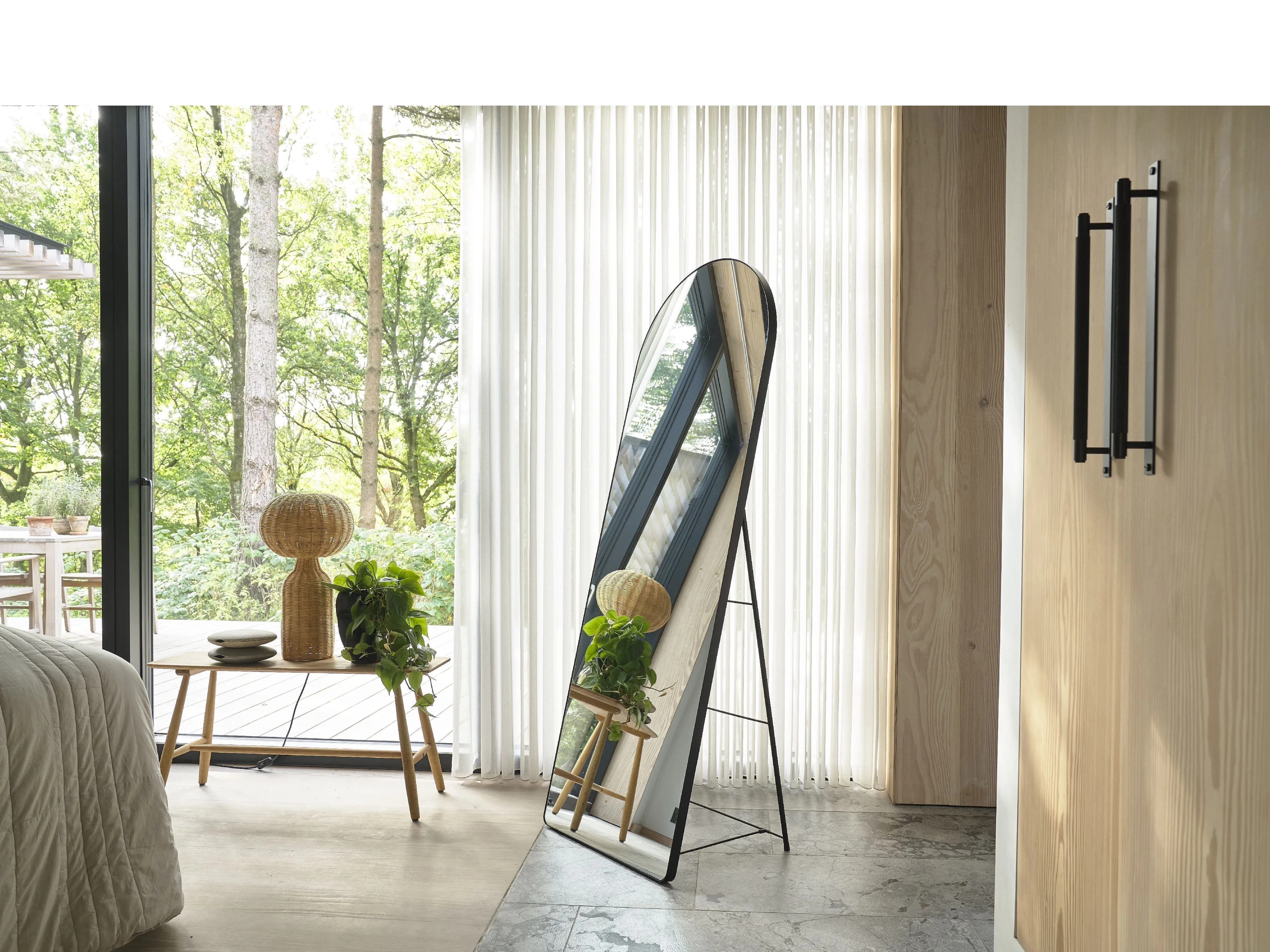 Villa Collection Vasto Mirror, Black