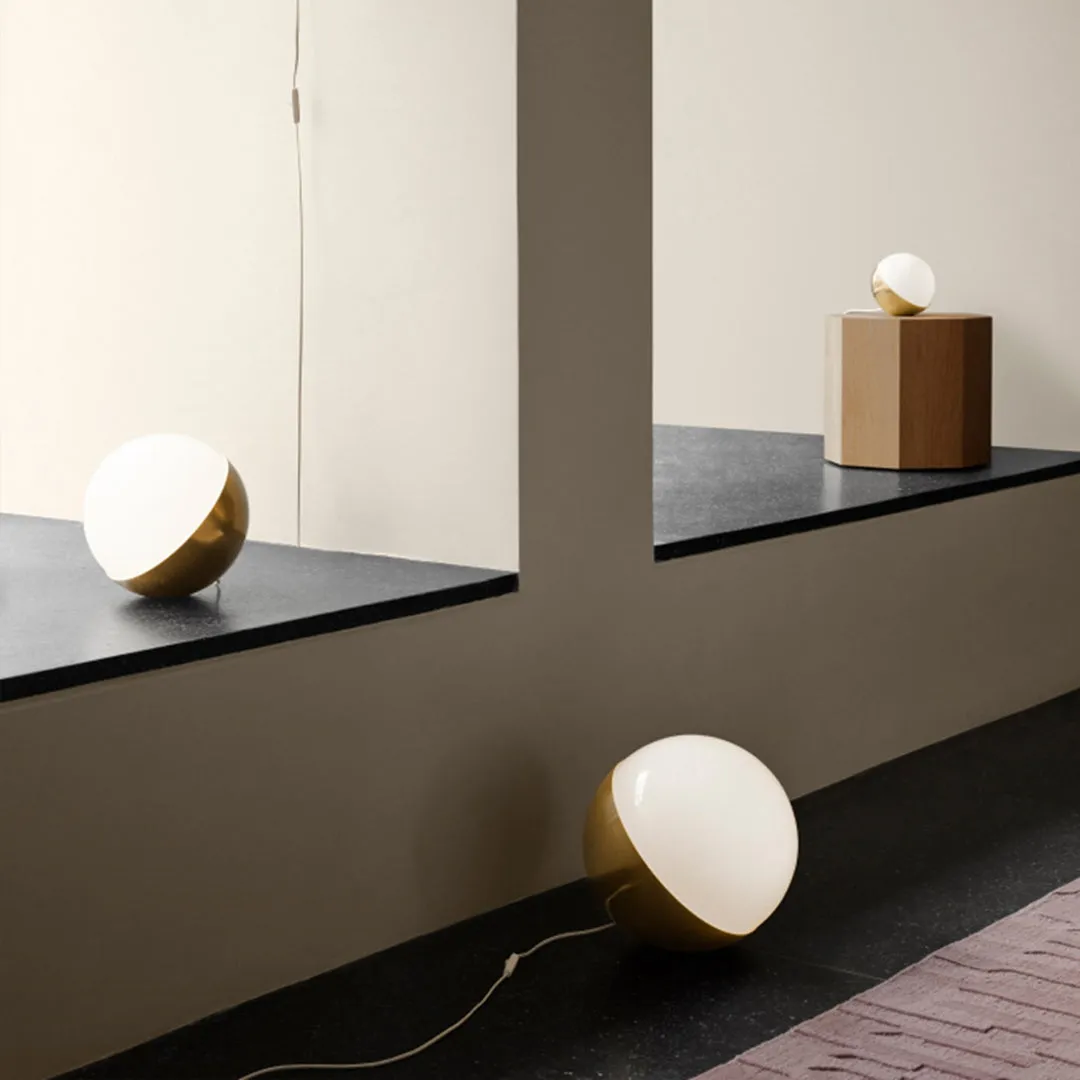 VL Studio Table Lamp