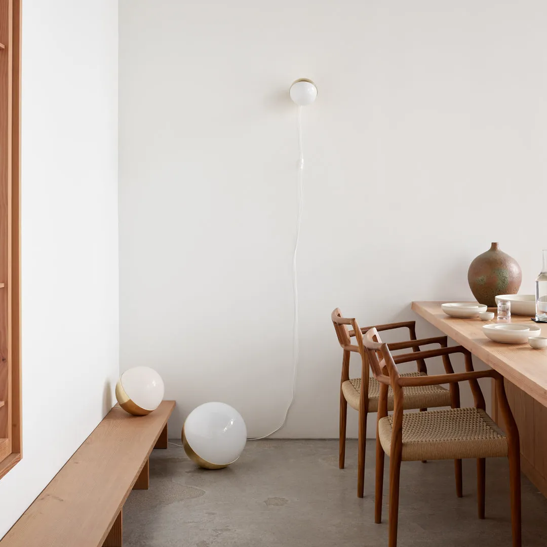 VL Studio Table Lamp