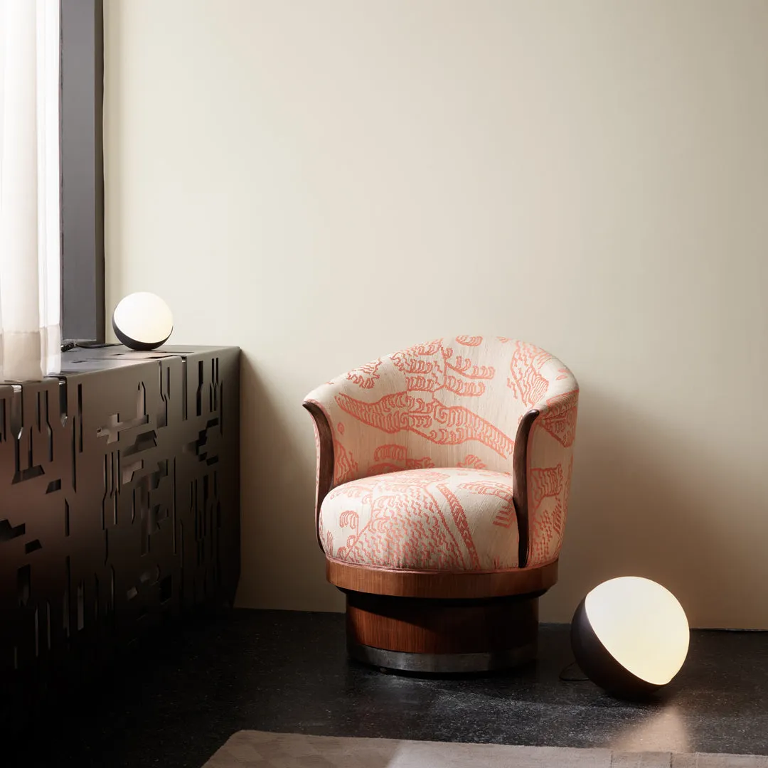 VL Studio Table Lamp