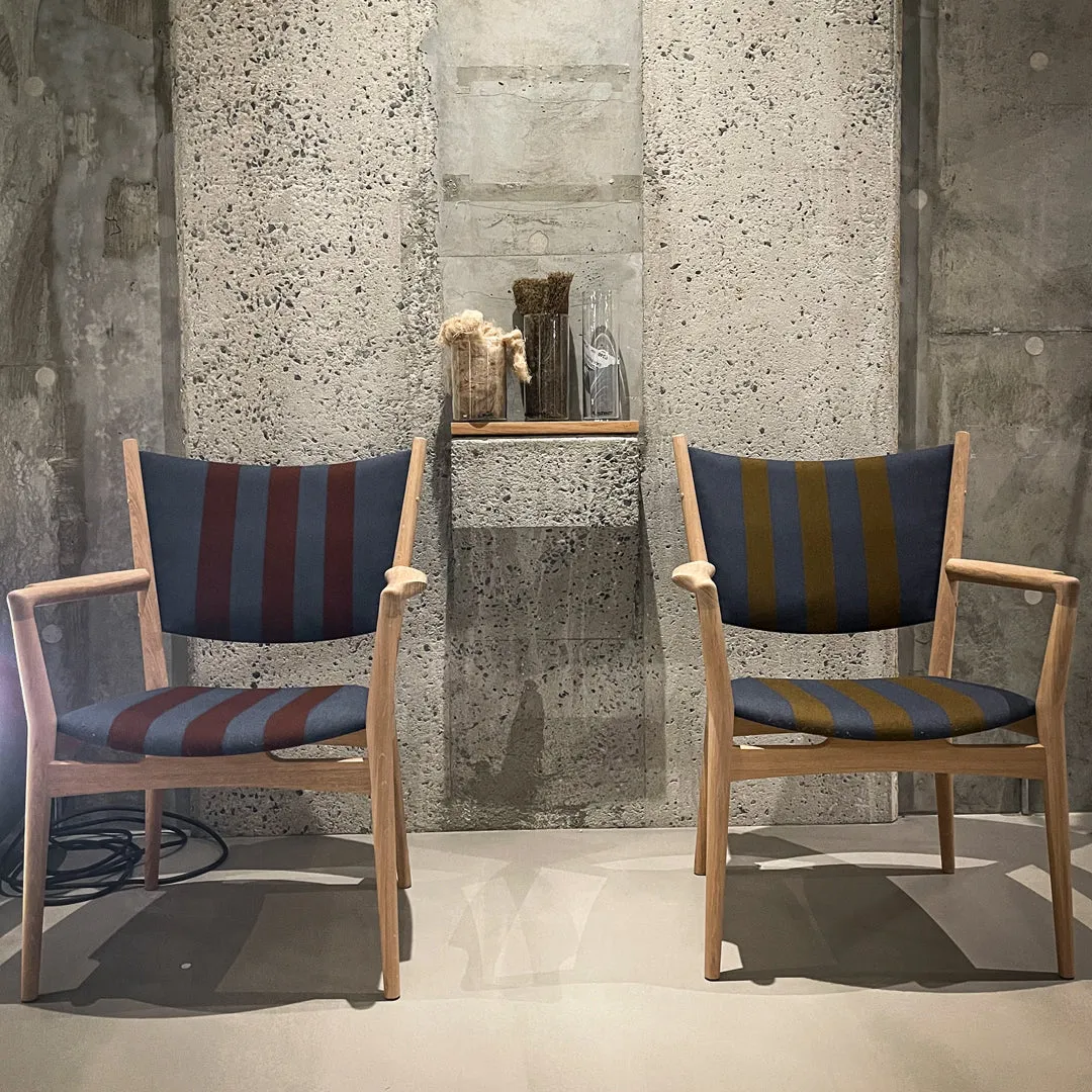 Wegner PP240 Conference Chair