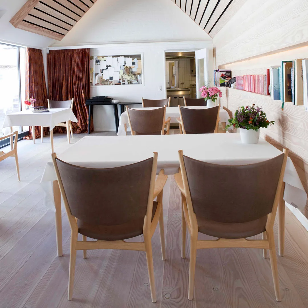 Wegner PP240 Conference Chair