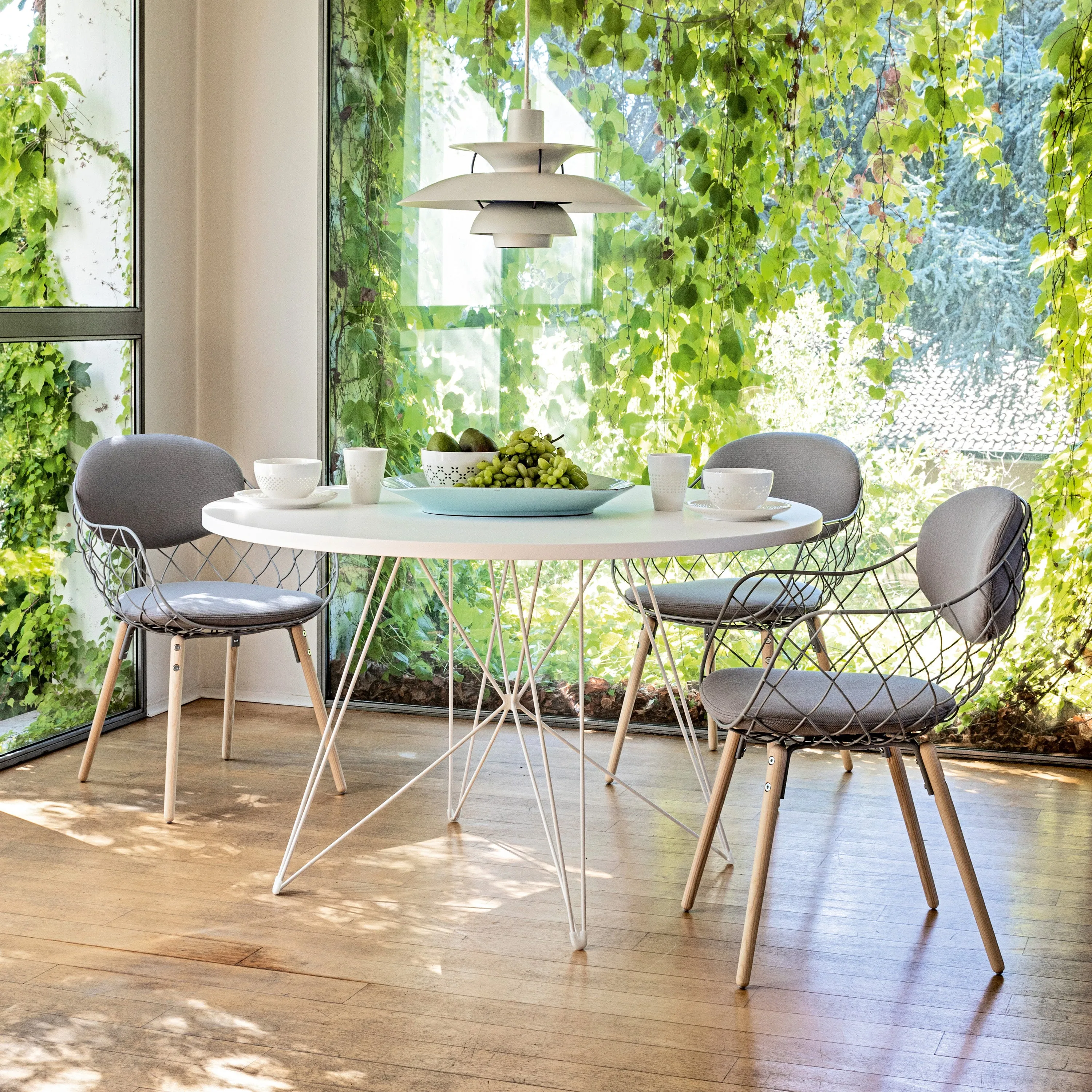 XZ3 Dining Table