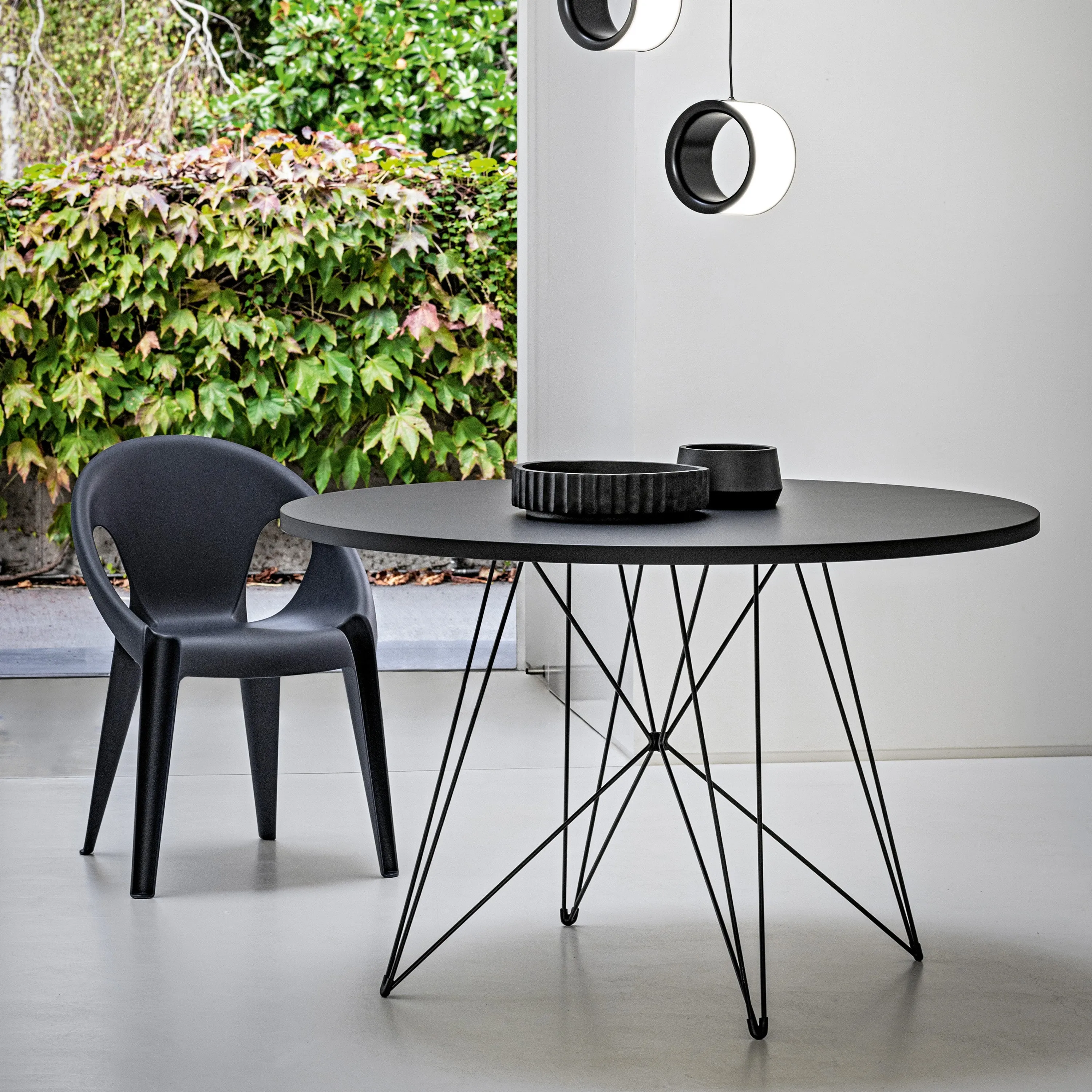XZ3 Dining Table