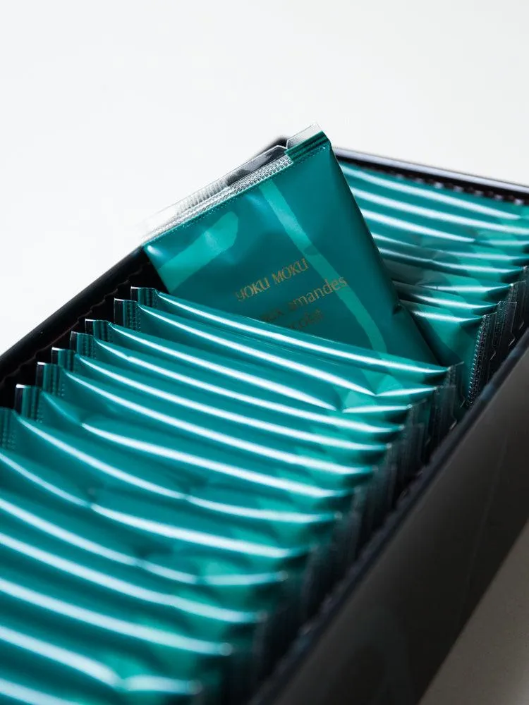 Yoku Moku Cookies - Billet aux Amandes Chocolat